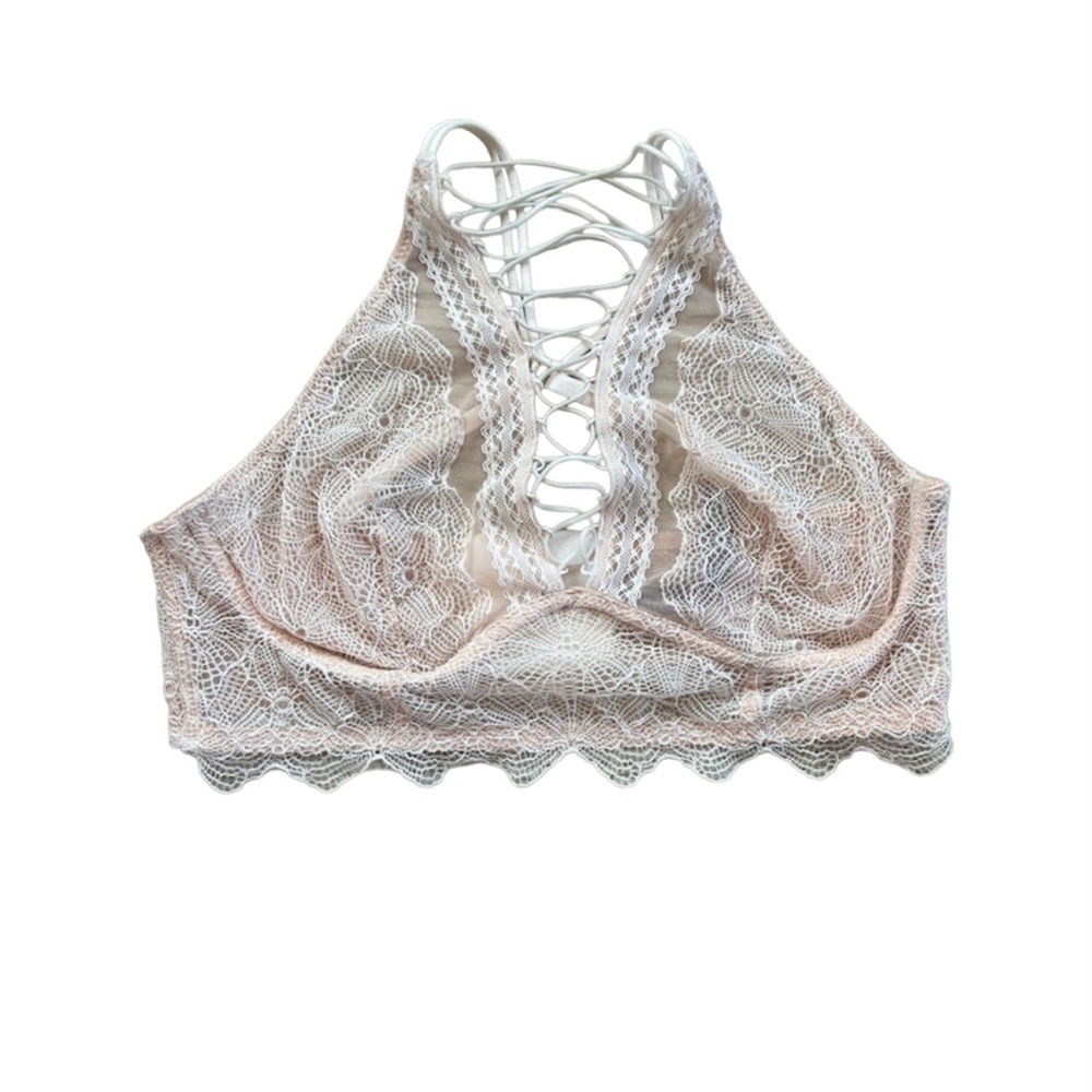Victoria’s Secret lace bra size small New with tags!